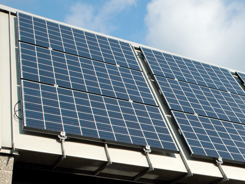 پانل های خورشیدی در ساختمان های فولادی